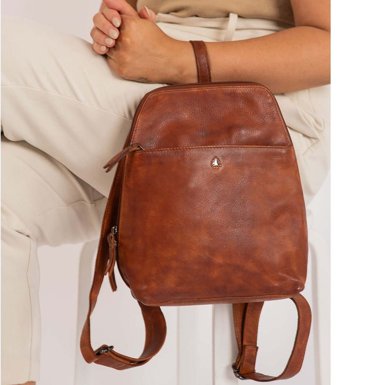 KALGHI Leather Backpack Leather Backpack Penny - Cognac